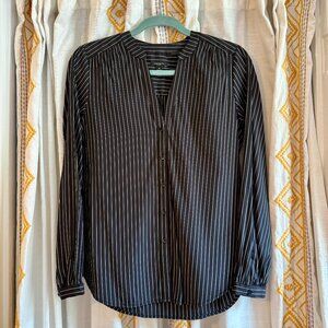 Ann Taylor XS Long Sleeve Blouse Button Down